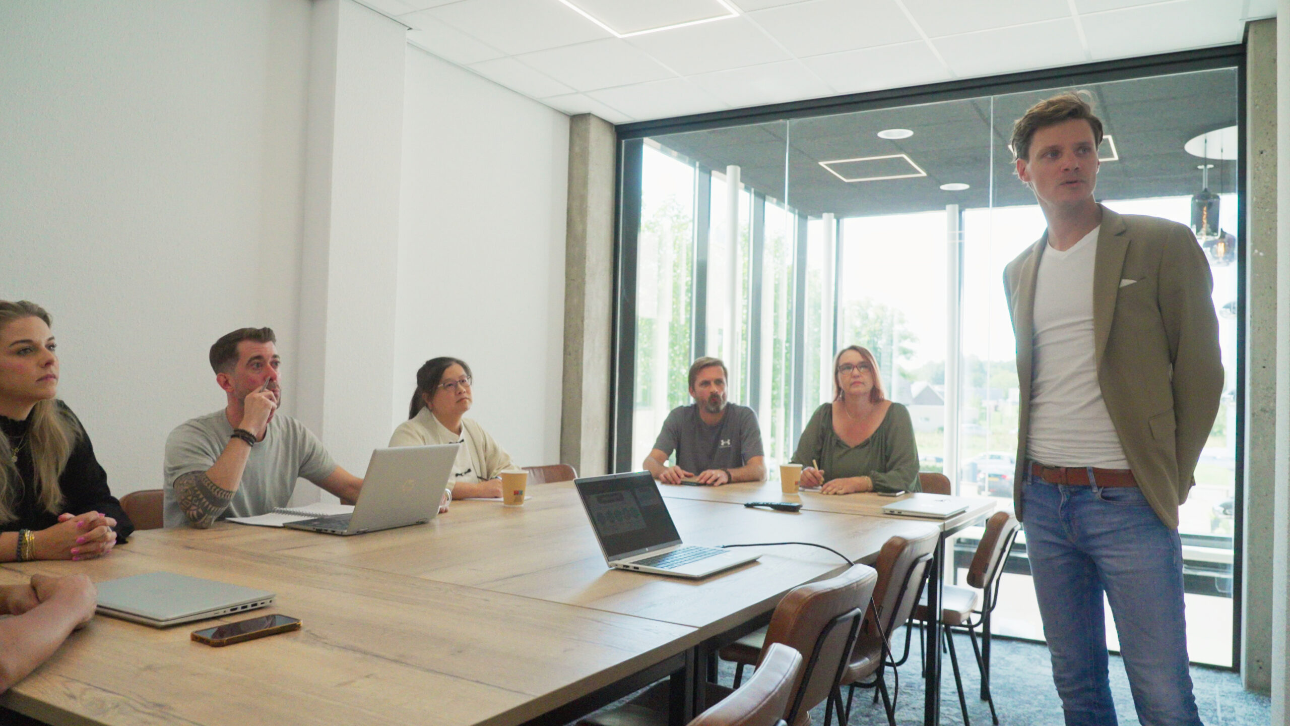 KMO Solutions team meeting training